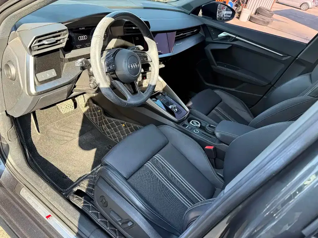 Audi A3 2023 из CN, фото 4