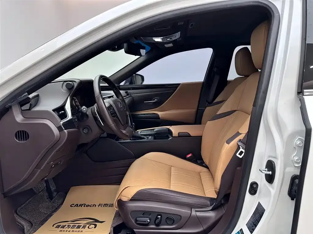 Lexus ES 2021 из CN, фото 10