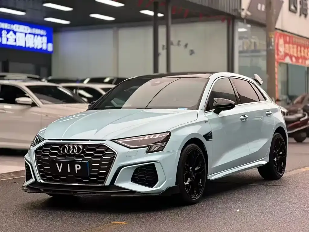 Audi A3 2023 из CN, фото 1