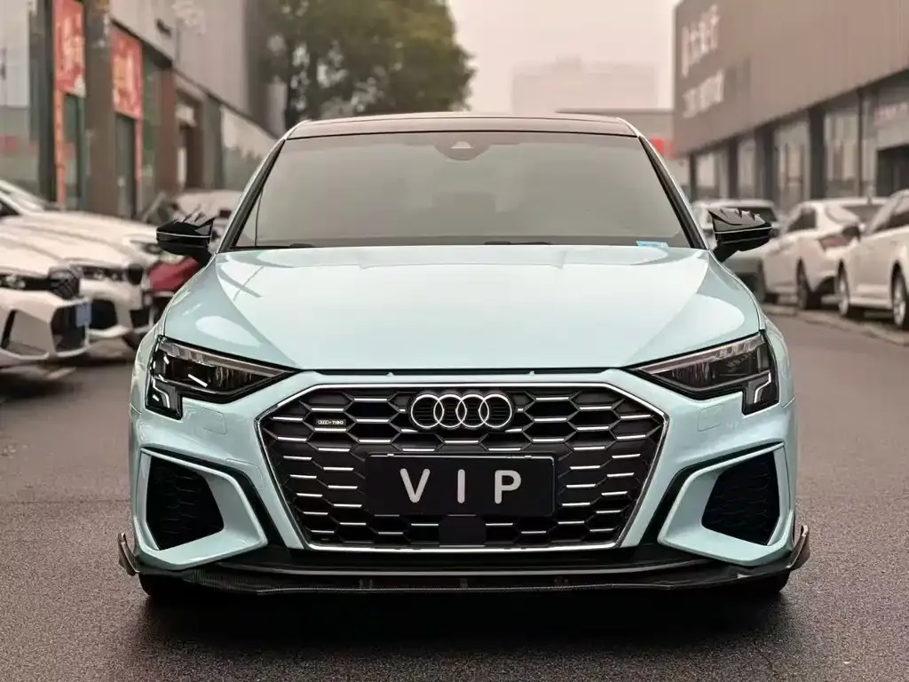 Audi A3 2023 из CN, фото 3
