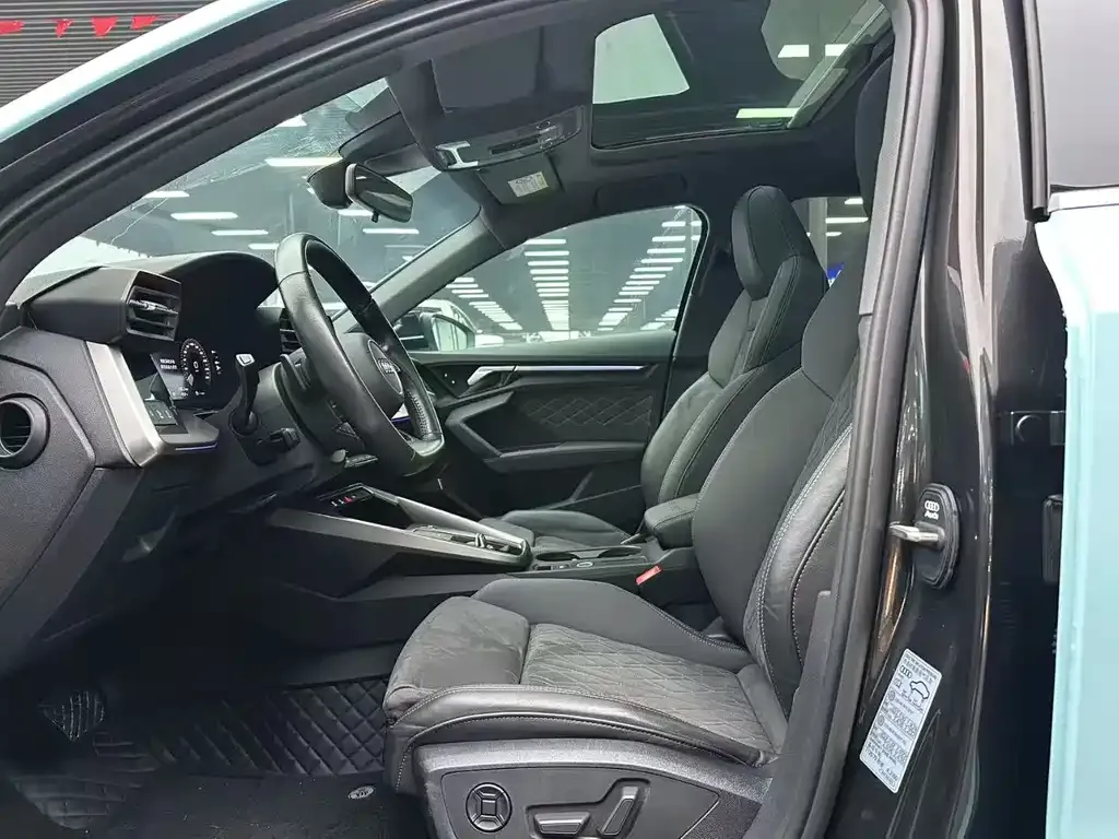 Audi A3 2023 из CN, фото 6