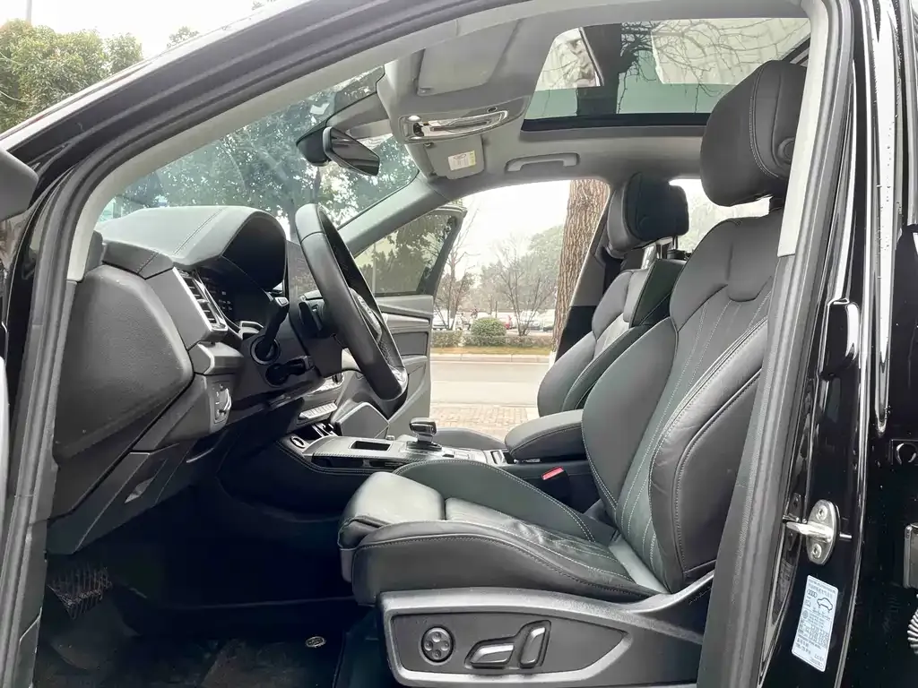 Audi Q5L 2022 из CN, фото 3