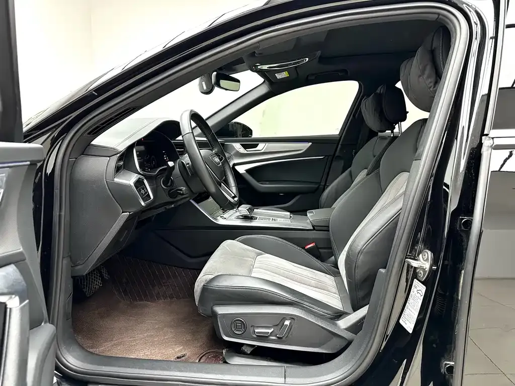 Audi A6L 2024 из CN, фото 8