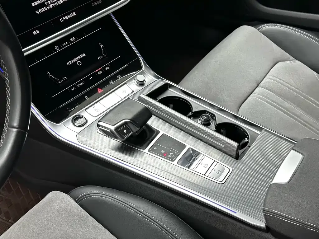 Audi A6L 2024 из CN, фото 9