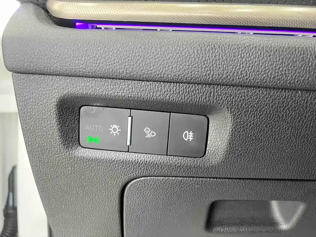 Skoda Octavia — фото 8