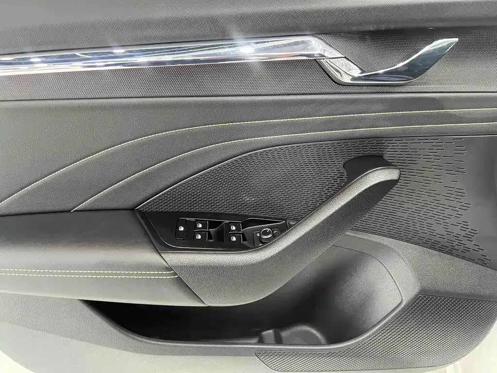 Skoda Octavia — фото 9