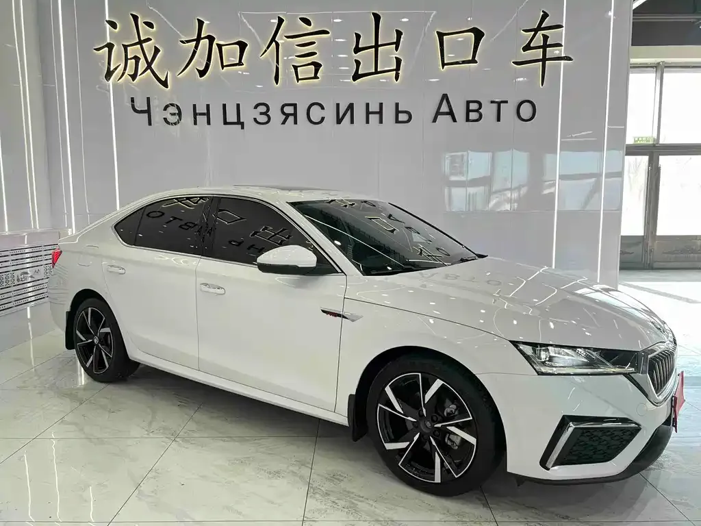 Skoda Octavia — фото 10