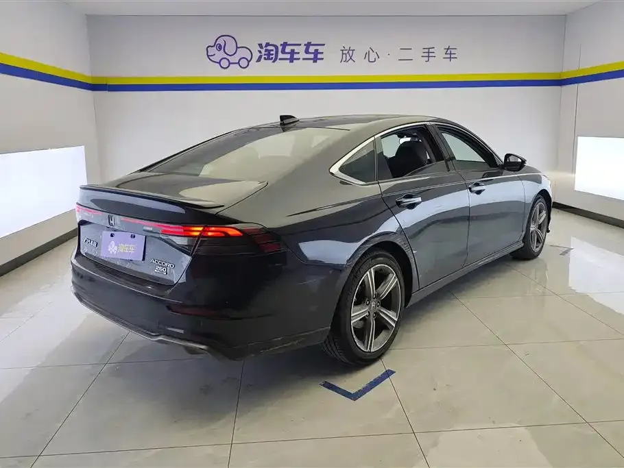 Honda Accord — фото 6
