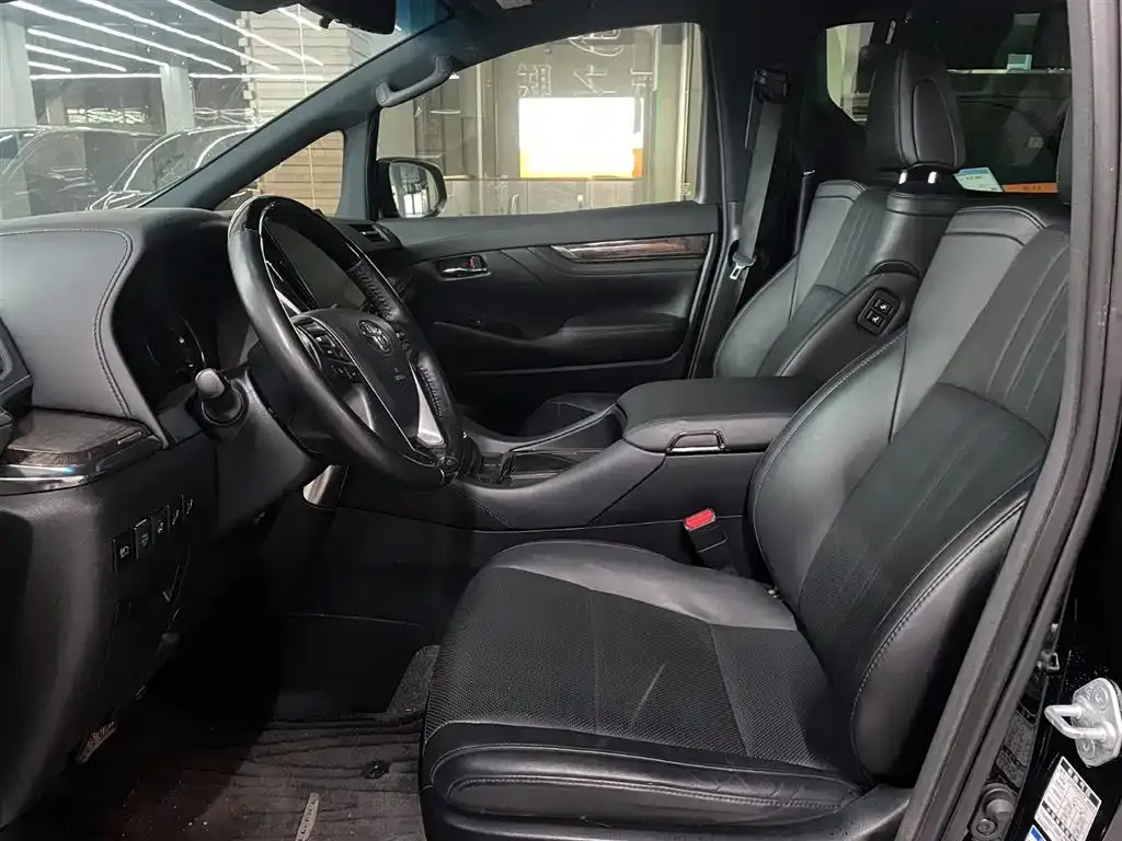 Toyota Vellfire 2021 из CN, фото 10