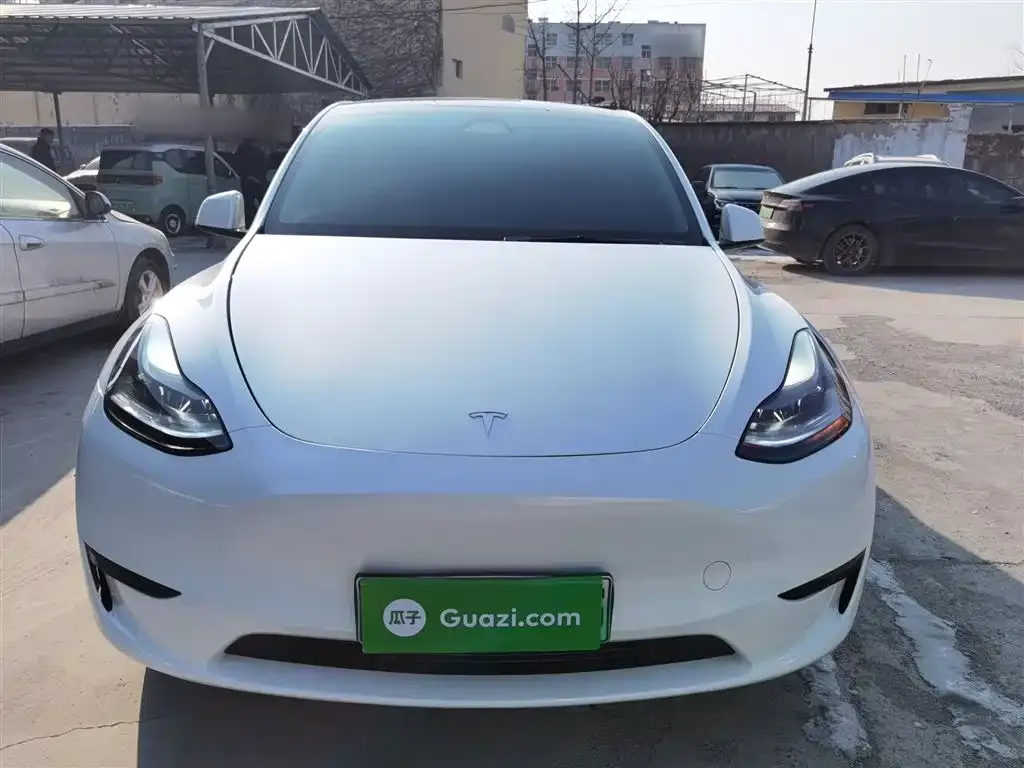 Tesla Model Y — фото 6