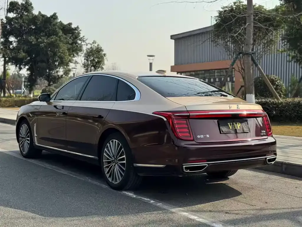 Hongqi H9 — фото 10