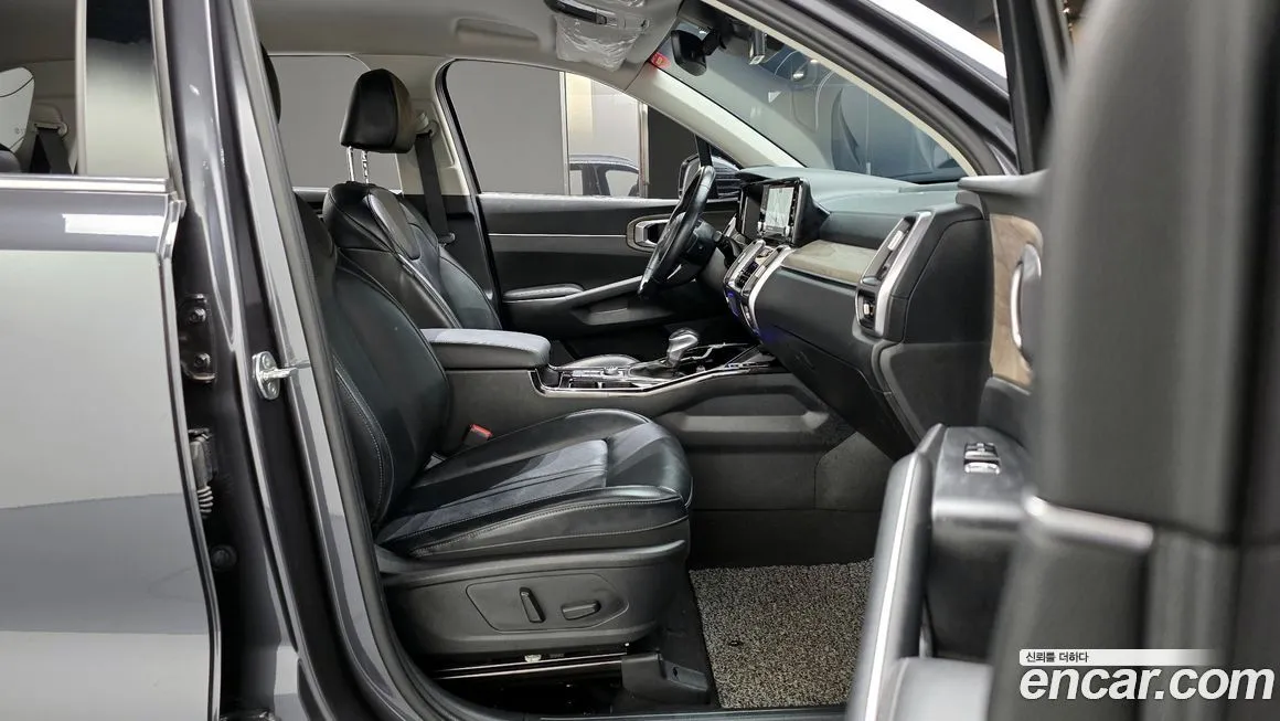 Kia Sorento — фото 6