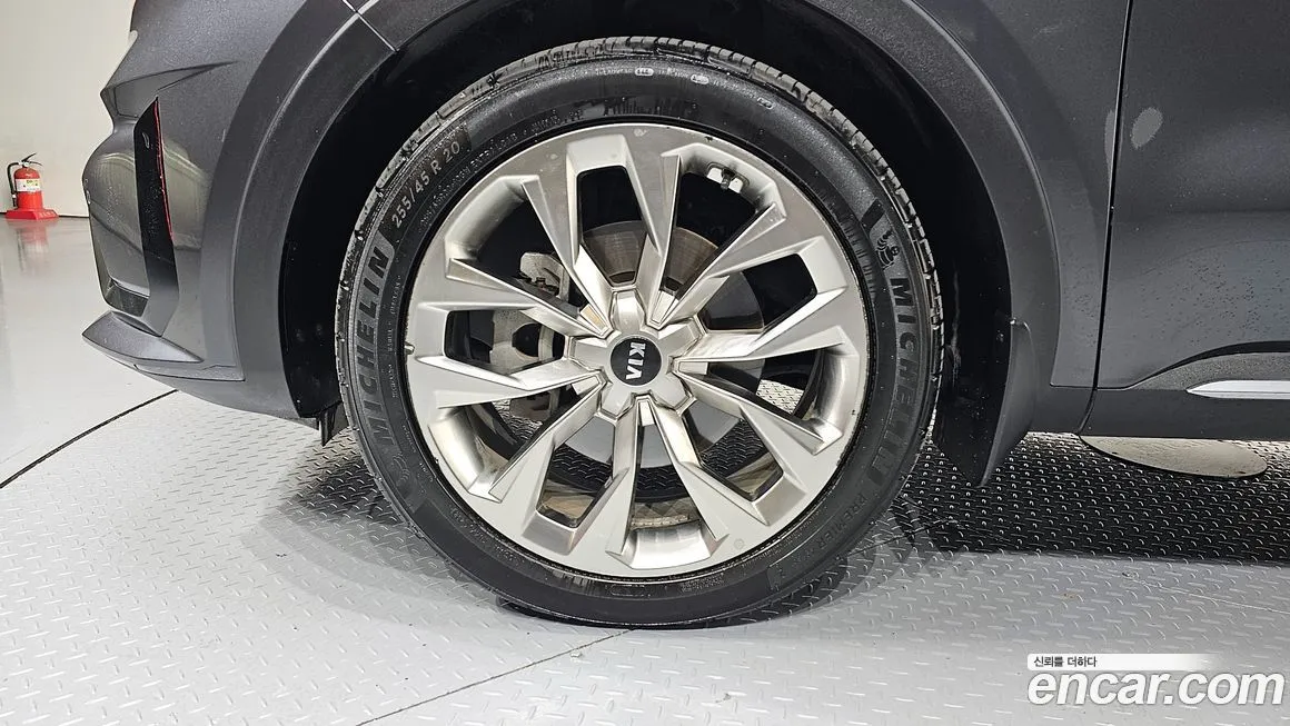 Kia Sorento — фото 8
