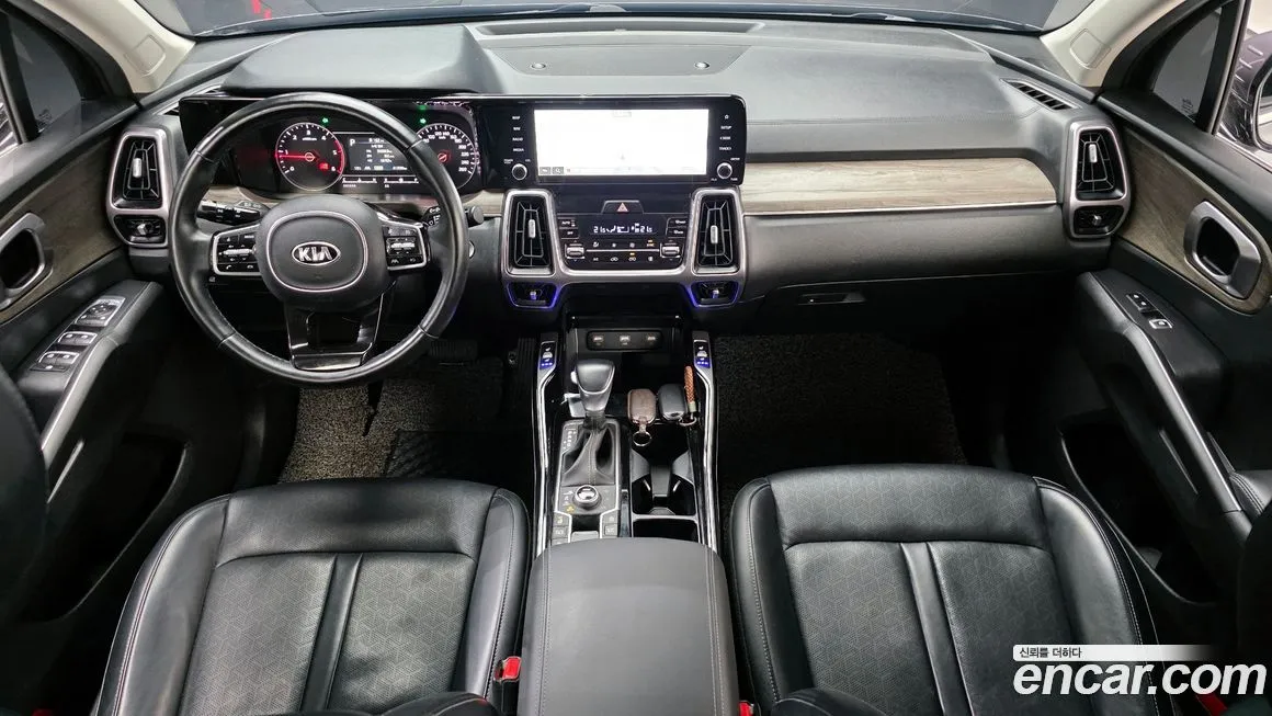 Kia Sorento — фото 10