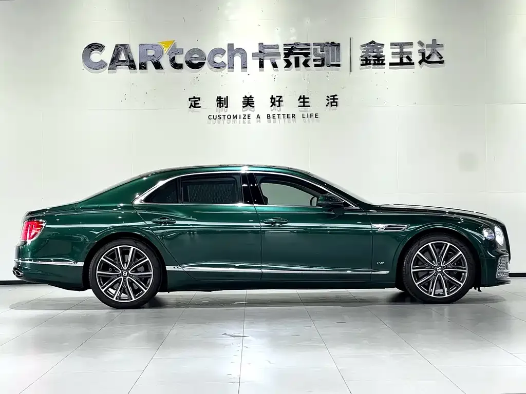 Bentley Flying Spur 2023 из CN, фото 10