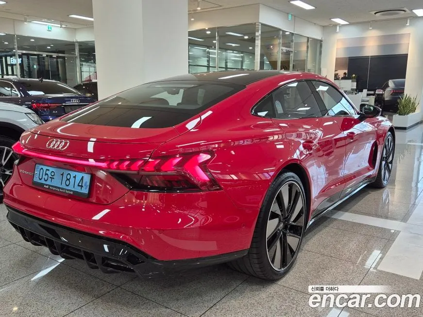 Audi e-tron GT 2023 из KR, фото 5