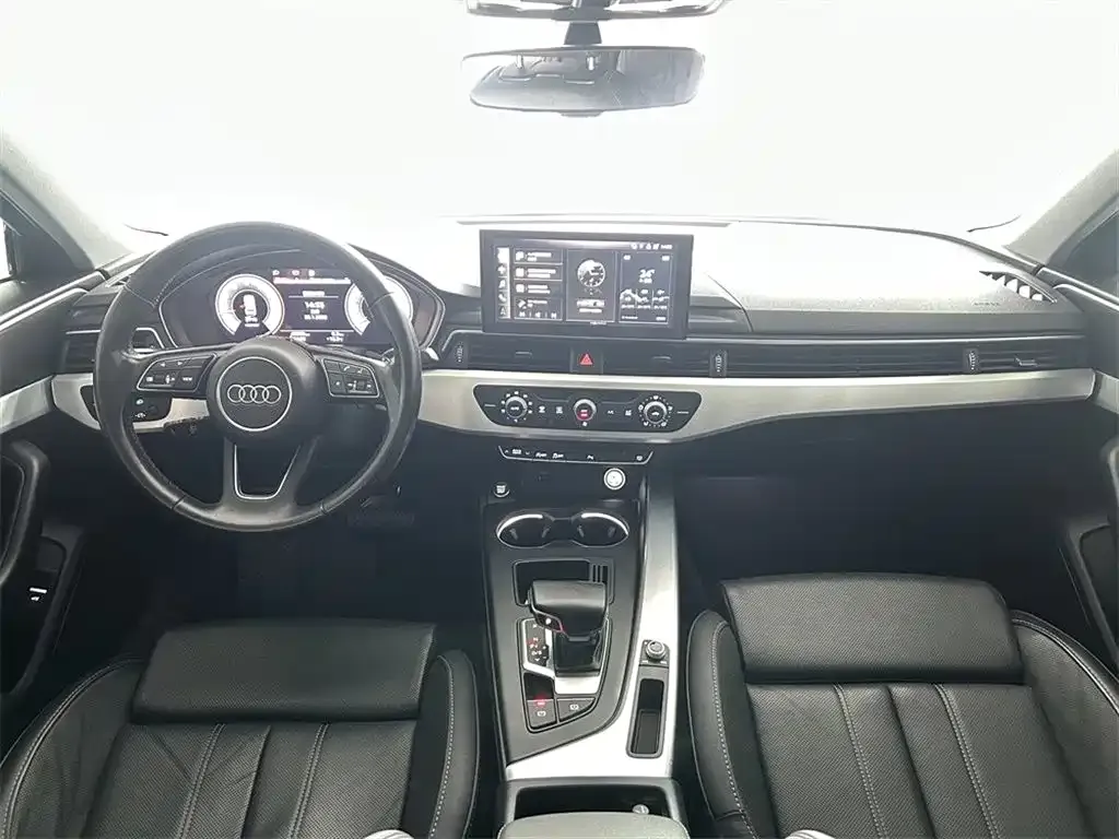 Audi A4L 2022 из CN, фото 4
