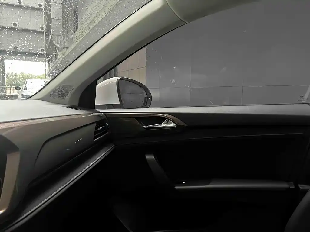 Volkswagen Tharu 2022 из CN, фото 7
