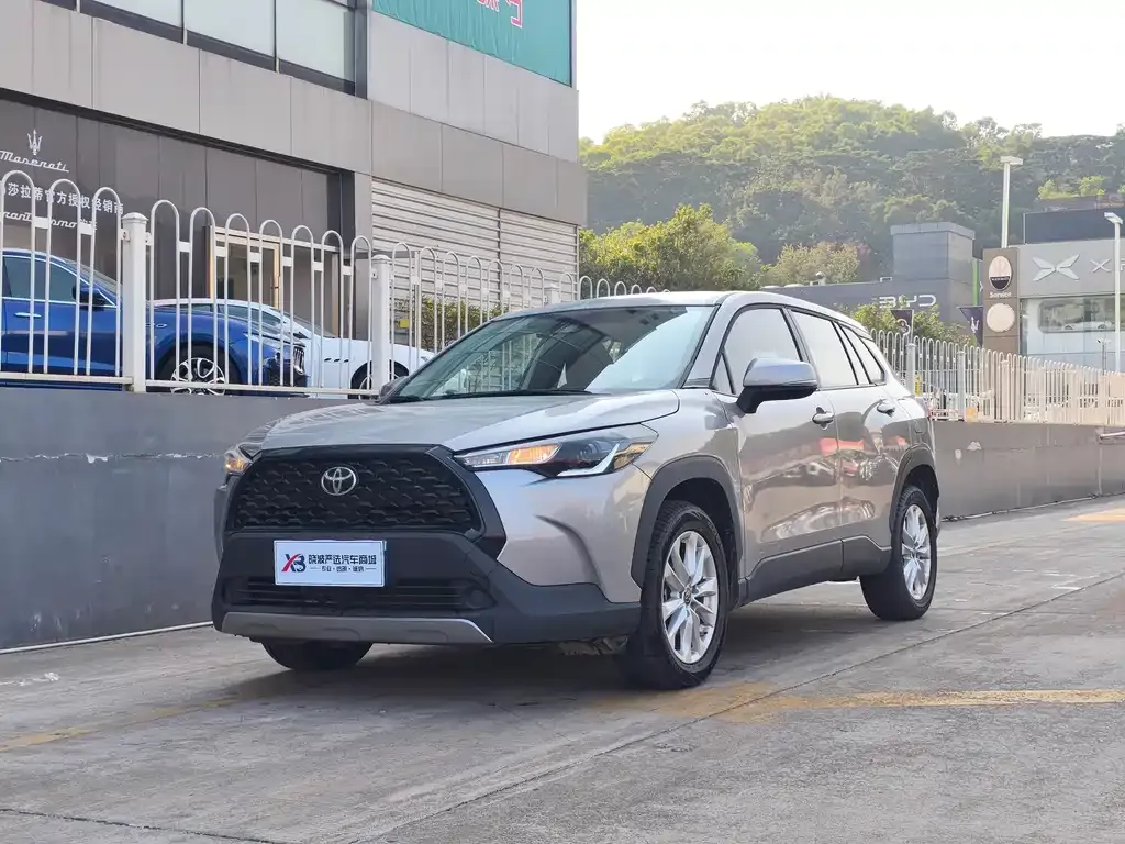 Toyota Corolla Cross 2024 из CN, фото 1