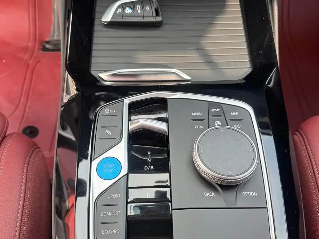 BMW iX3 2025 из CN, фото 8