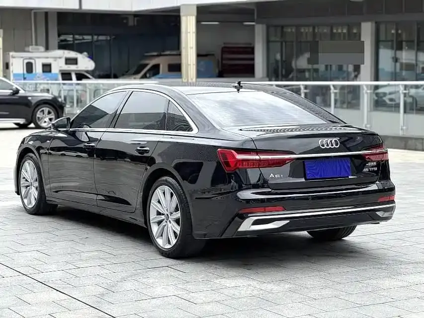 Audi A6L 2023 из CN, фото 3