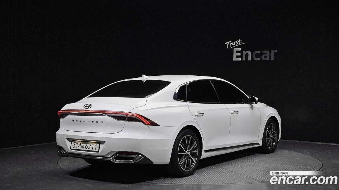 Hyundai Grandeur 2022 из KR, фото 7