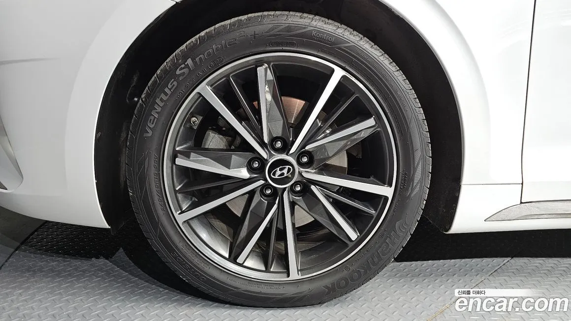 Hyundai Grandeur 2022 из KR, фото 9