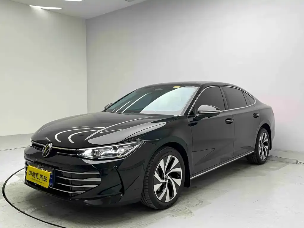 Volkswagen Passat — фото 1
