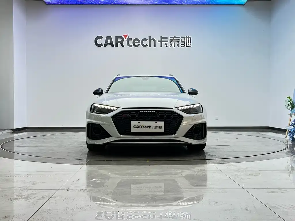 Audi RS 4 2022 из CN, фото 5