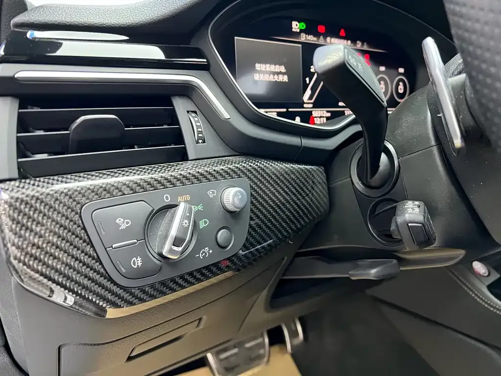 Audi RS 4 2022 из CN, фото 8