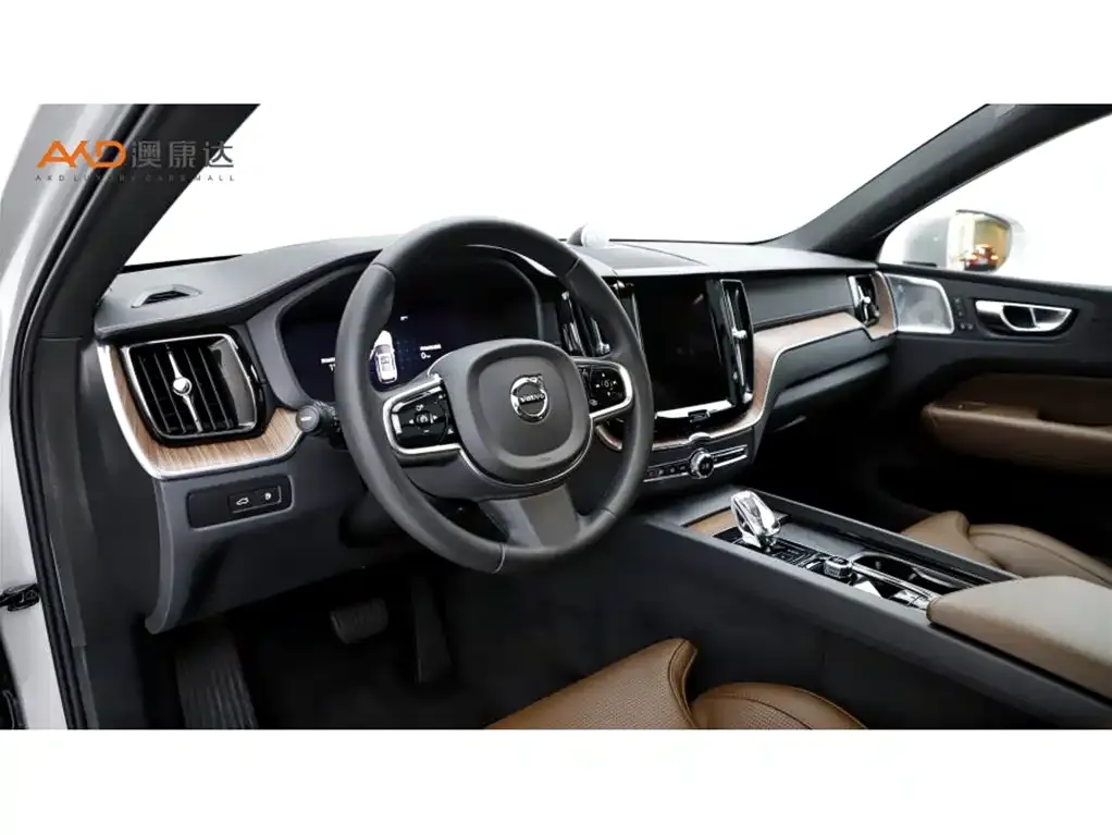 Volvo XC60 PHEV 2024 из CN, фото 7