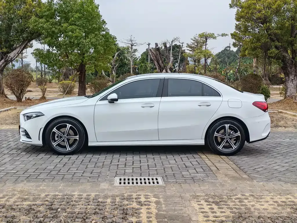 Mercedes-Benz A-Class 2023 из CN, фото 5