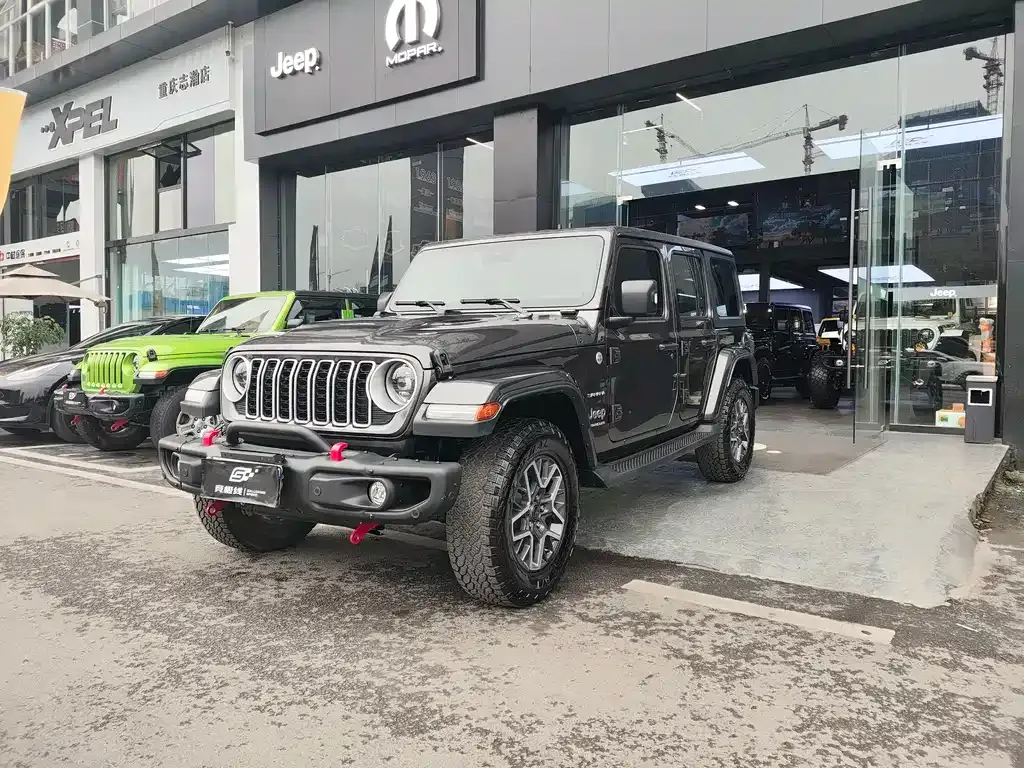 Jeep Wrangler 2023 из CN, фото 1