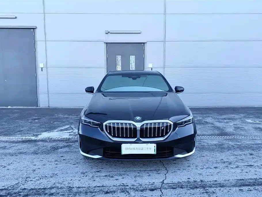 BMW i5 2025 из CN, фото 2