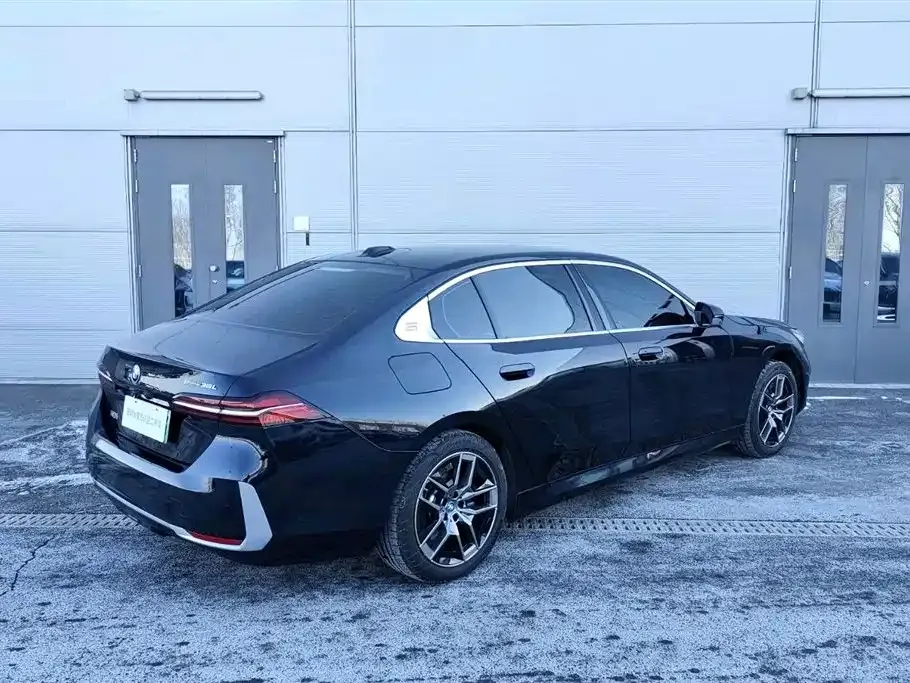 BMW i5 2025 из CN, фото 3
