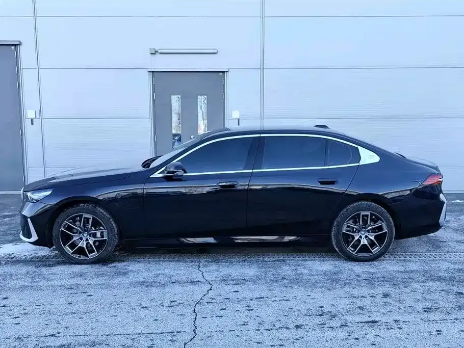 BMW i5 2025 из CN, фото 4