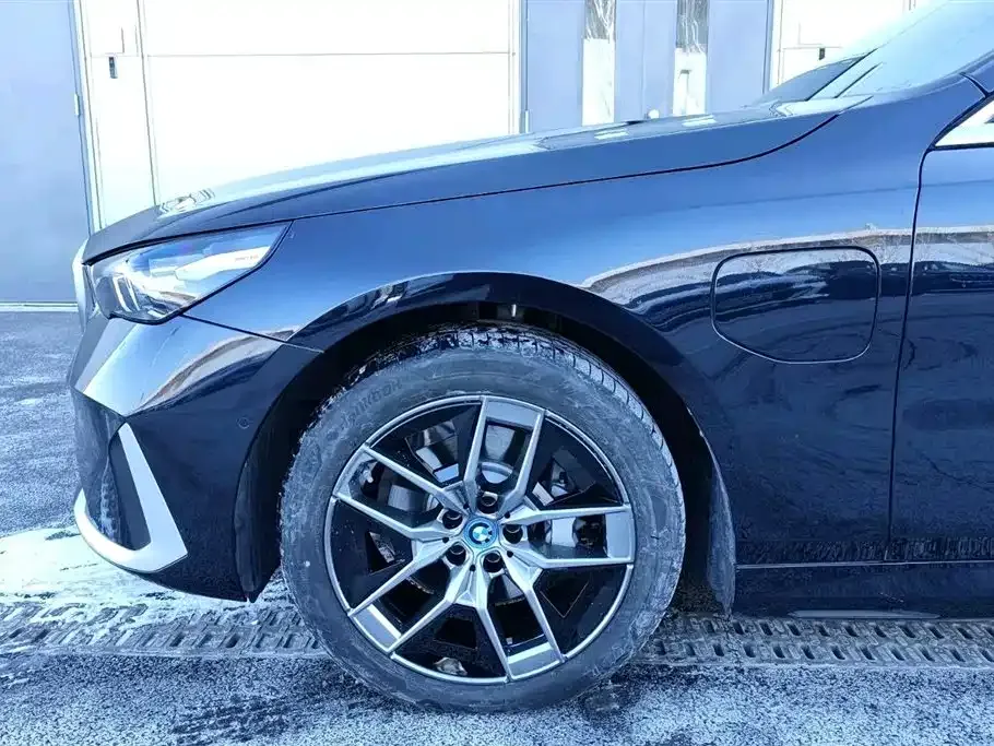 BMW i5 2025 из CN, фото 10