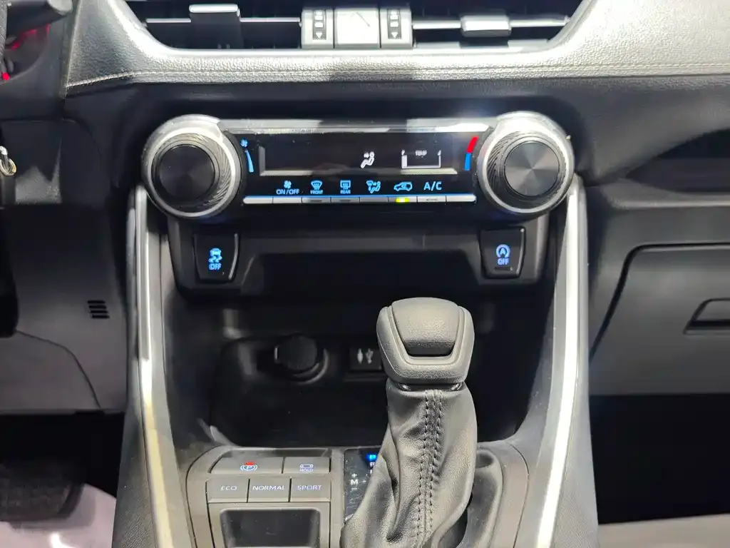 Toyota Wildlander 2022 из CN, фото 10