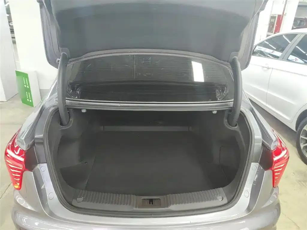 Hongqi H5 2022 из CN, фото 2