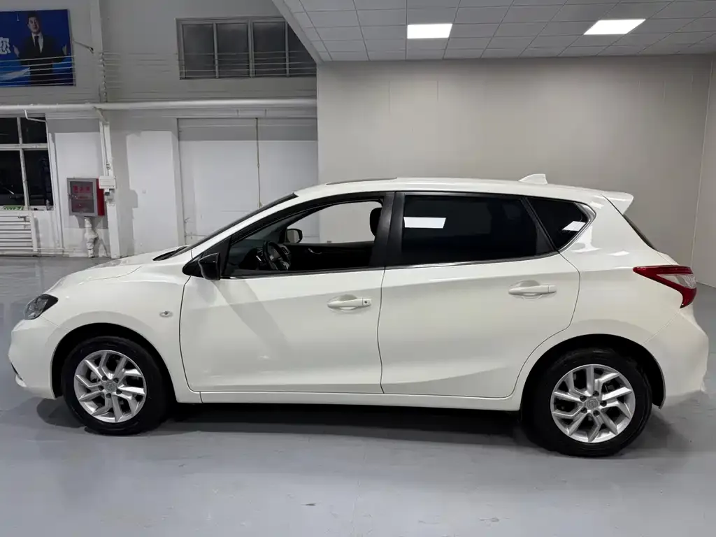 Nissan Tiida 2024 из CN, фото 3