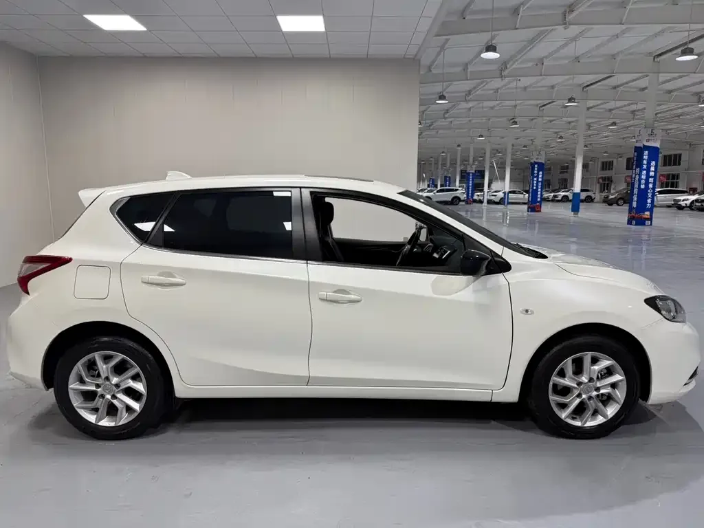 Nissan Tiida 2024 из CN, фото 5