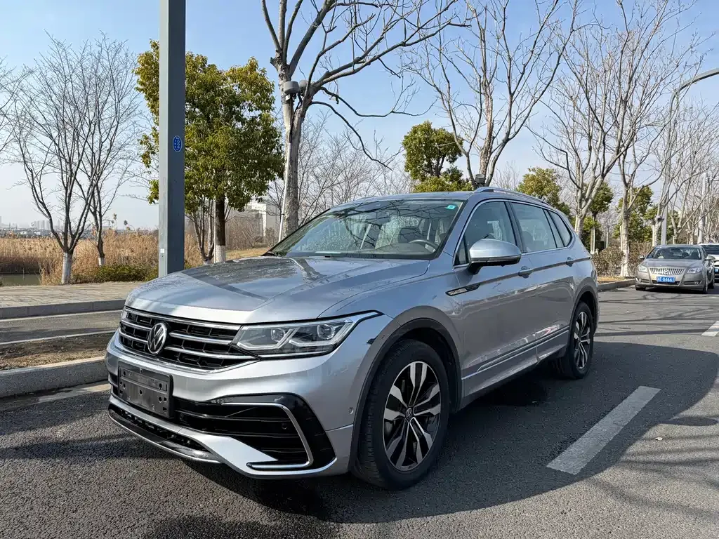 Volkswagen Tiguan L 2021 из CN, фото 1