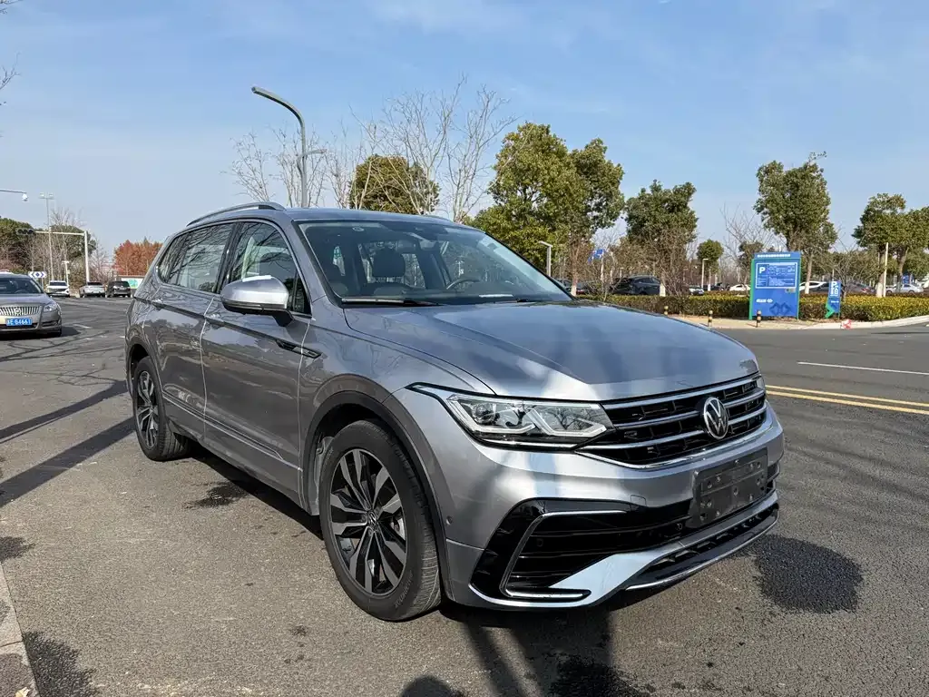 Volkswagen Tiguan L 2021 из CN, фото 9