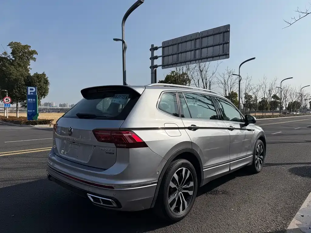 Volkswagen Tiguan L 2021 из CN, фото 6
