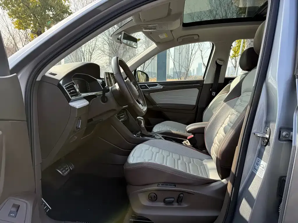 Volkswagen Tiguan L 2021 из CN, фото 8