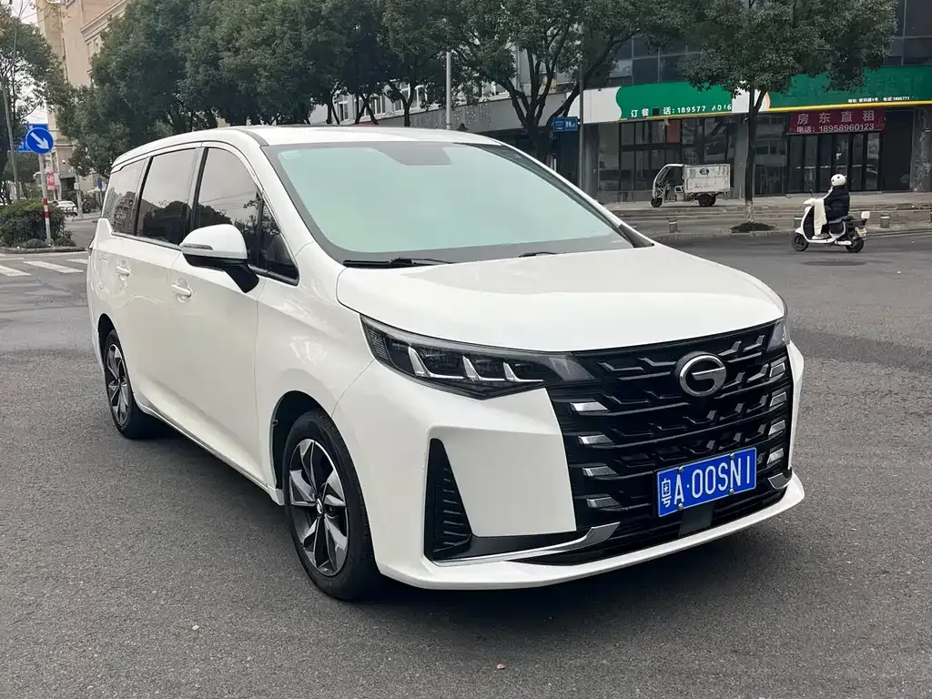 GAC Motor Trumpchi M6 — фото 3
