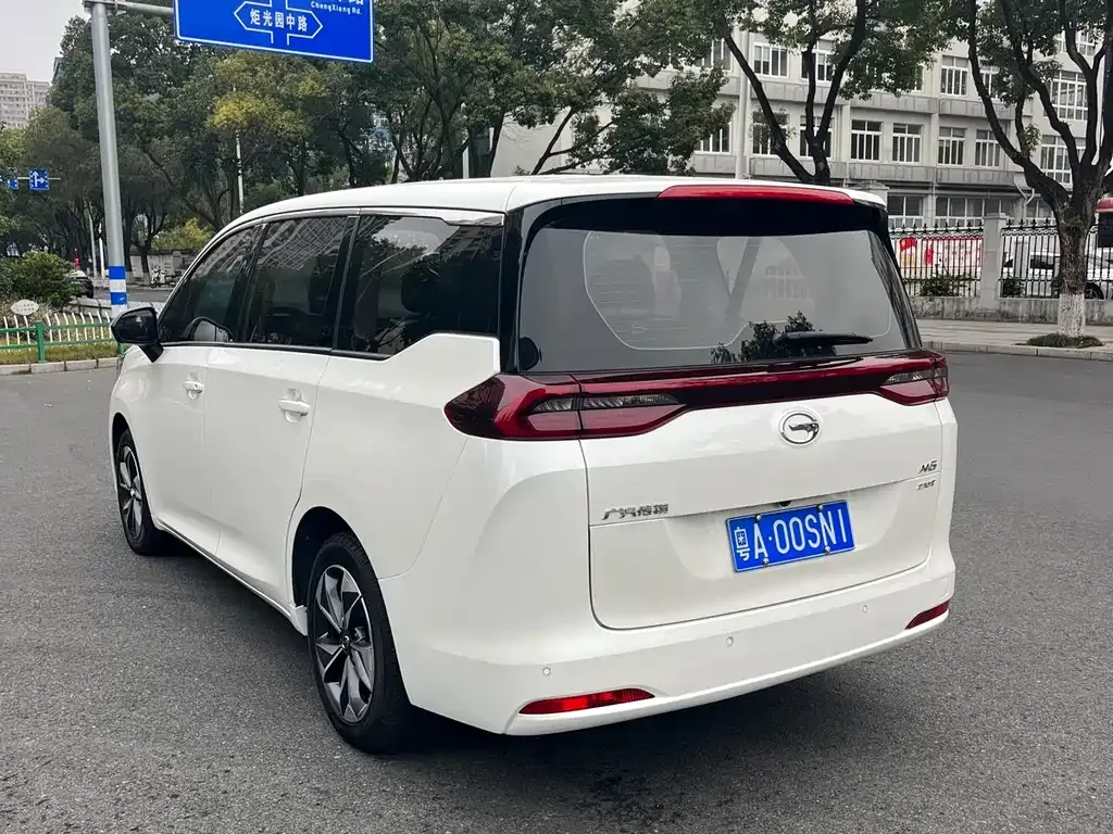 GAC Motor Trumpchi M6 — фото 9