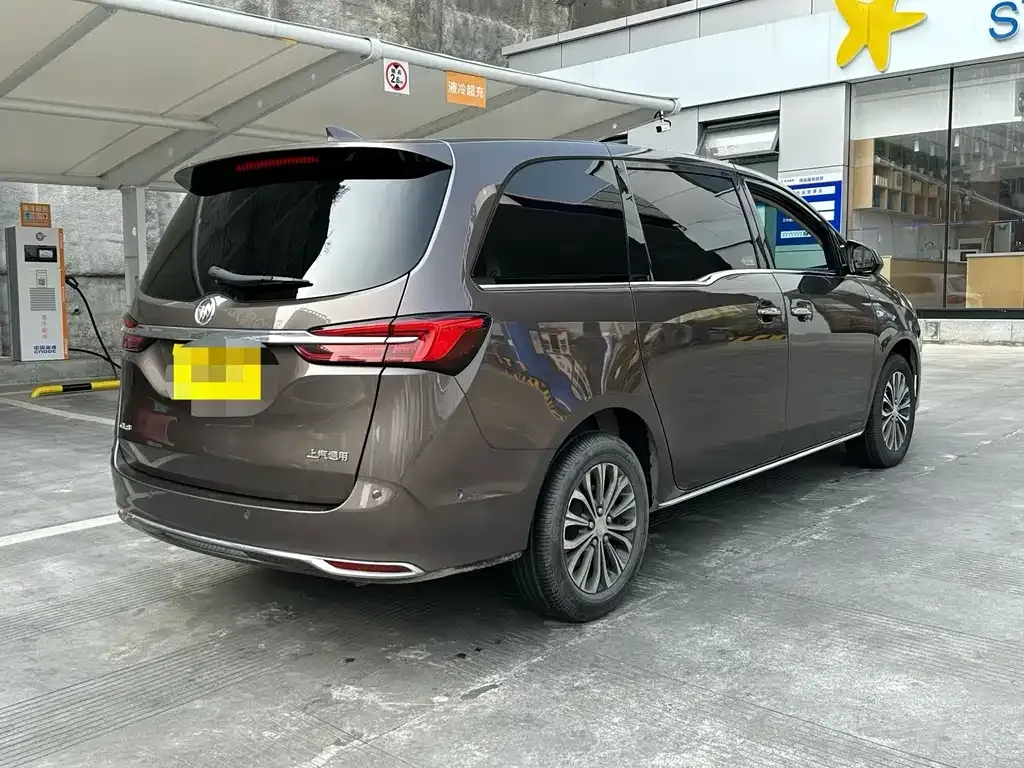 Buick GL8 2024 из CN, фото 3