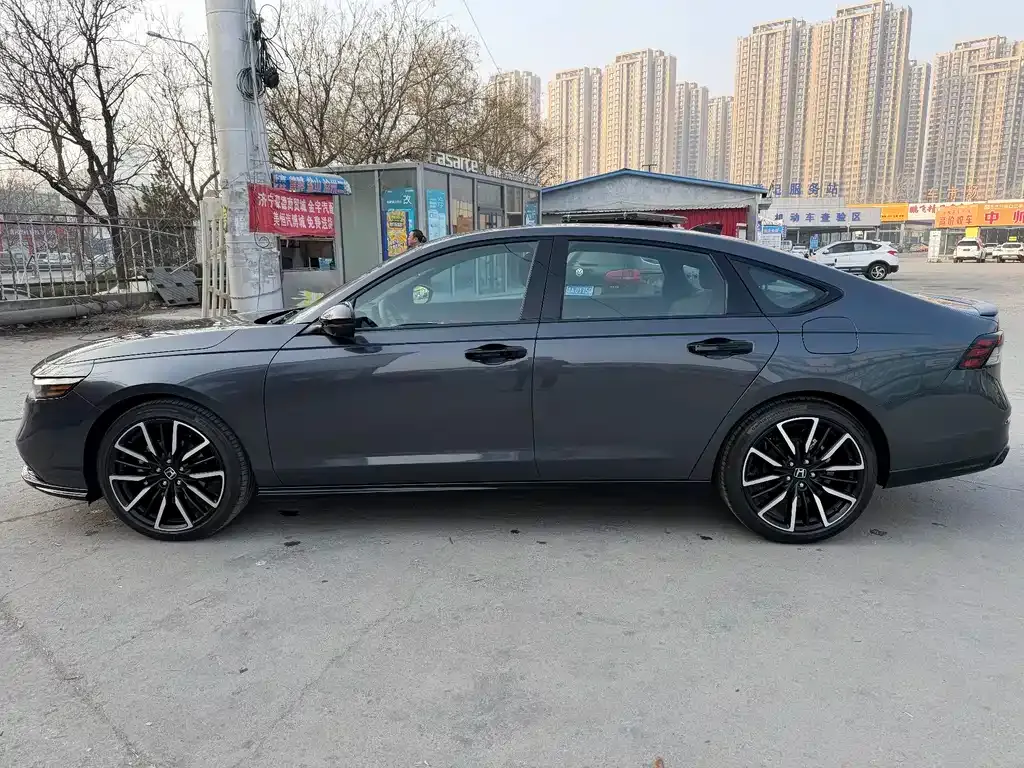 Honda Accord — фото 3