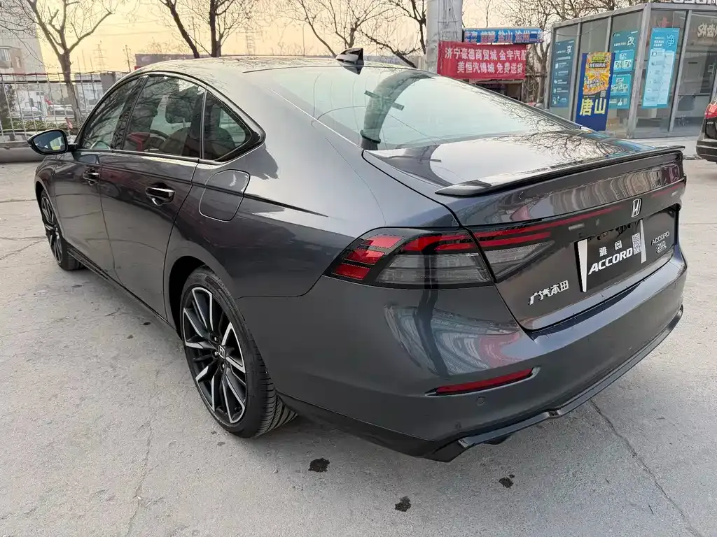 Honda Accord — фото 2